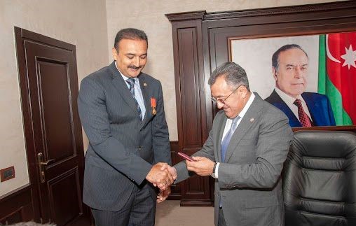 Abdin Fərzəliyevin kadrı Nurlan Həsənov rüşvəti belə alır -